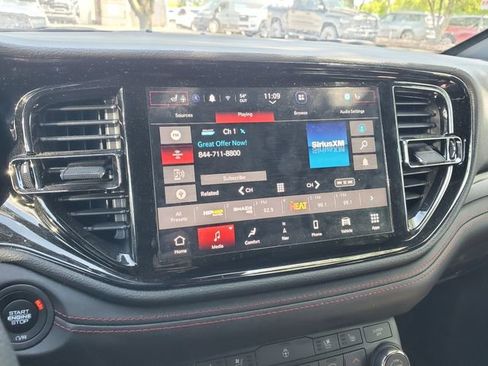 Used 2025 Dodge Durango R/T AWD/4WD image 10