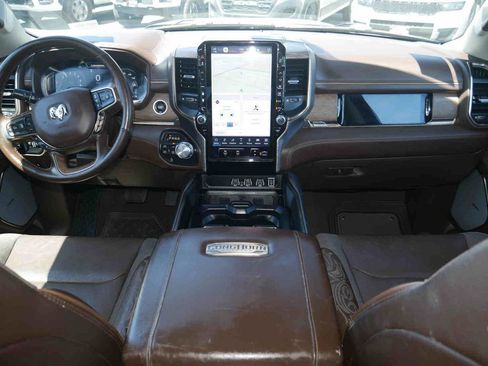 Used 2025 RAM 1500 Limited AWD/4WD image 5