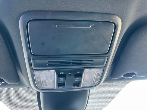 Used 2025 Honda Odyssey Sport-L image 18