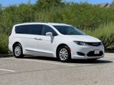 Used 2017 Chrysler Pacifica Touring-L image 2