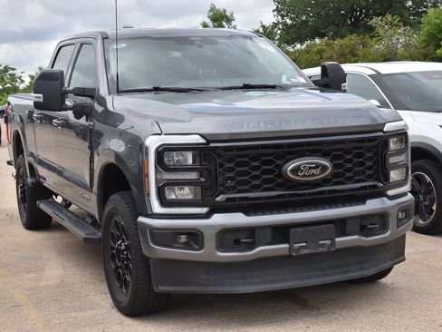 Certified 2025 Ford F250 Lariat w/ Black Appearance Package AWD/4WD image 4