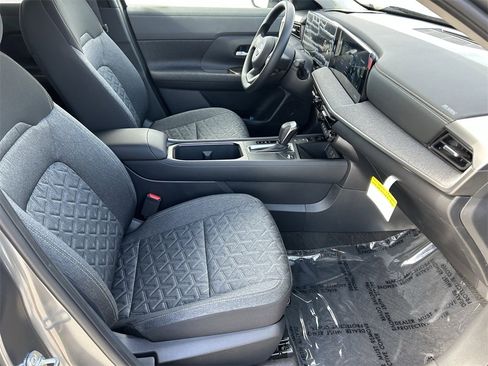 New 2026 Nissan Kicks SV image 9