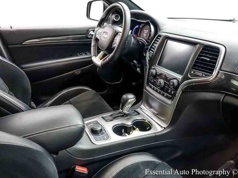 Used 2017 Jeep Grand Cherokee SRT AWD/4WD image 33