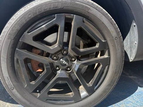 Used 2024 Kia Telluride EX X-Line image 5