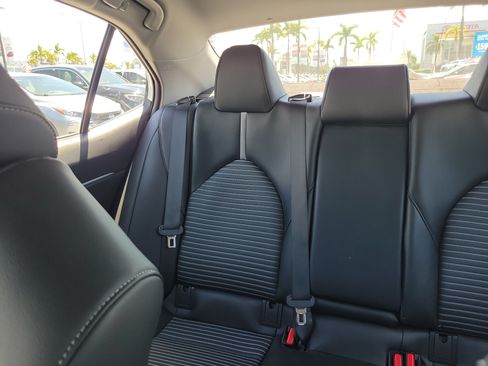 Used 2022 Toyota Camry SE FWD image 20