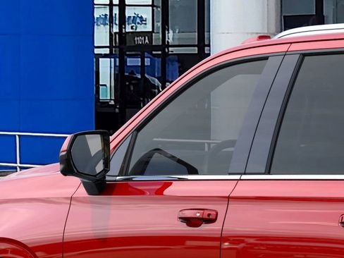 New 2026 Chevrolet Suburban LT image 12