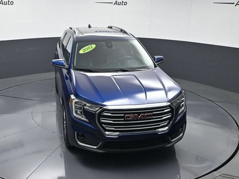 Used 2022 GMC Terrain SLT w/ LPO, Floor Liner Package AWD/4WD image 47