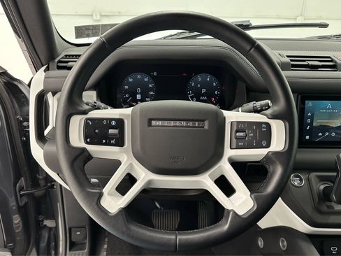 Used 2024 Land Rover Defender 110 S image 24