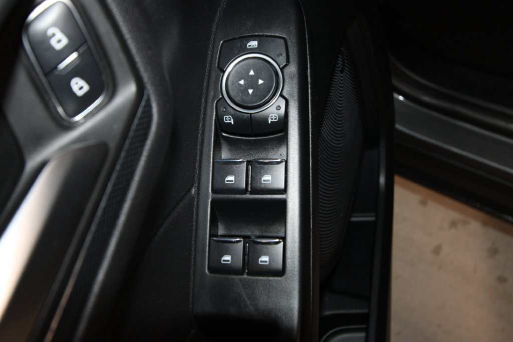 Used 2025 Ford Escape ST-Line w/ Equipment Group 301A FWD image 6