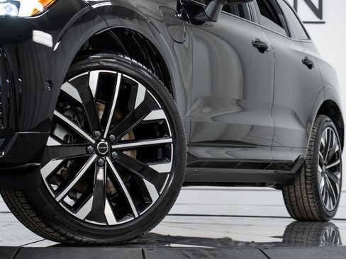 New 2026 Volvo XC60 T8 Ultra w/ Protection Package Premier AWD/4WD image 27