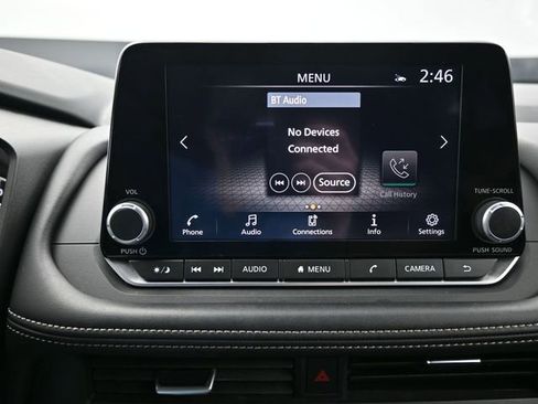 Used 2025 Nissan Rogue SV AWD/4WD image 21