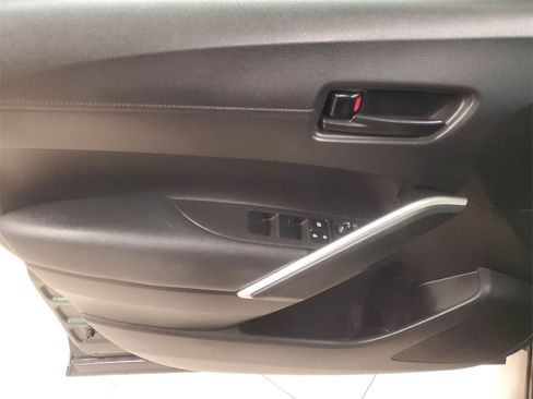 Used 2022 Toyota Corolla Cross LE image 18