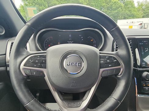 Used 2022 Jeep Grand Cherokee Laredo X AWD/4WD image 15