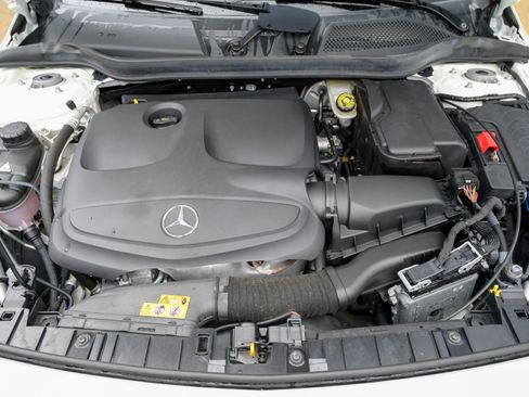 Used 2019 Mercedes-Benz GLA 250 4MATIC image 58