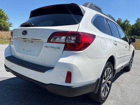 Used 2016 Subaru Outback 2.5i Limited AWD/4WD image 5