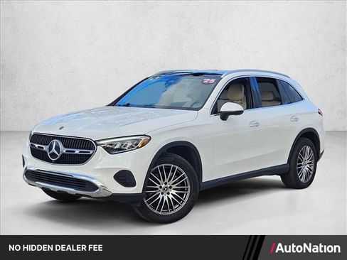 Used 2025 Mercedes-Benz GLC 300 image 1