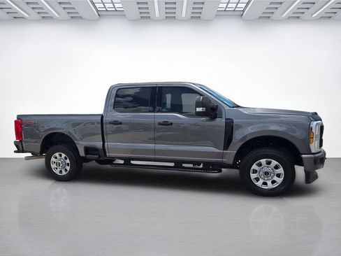 Used 2024 Ford F250 XLT w/ FX4 Off-Road Package AWD/4WD image 4