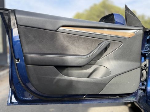 Used 2022 Tesla Model 3 Standard Range image 28