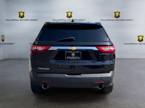 Used 2021 Chevrolet Traverse LS w/ LPO, Cargo Package FWD image 4