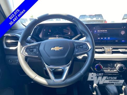 Used 2025 Chevrolet TrailBlazer LT w/ LT Cold Weather Package FWD image 20