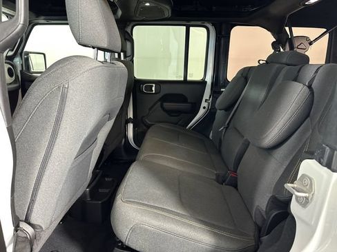 Used 2024 Jeep Wrangler Unlimited AWD/4WD image 26