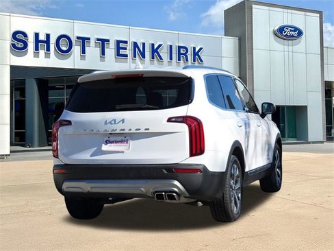 Used 2022 Kia Telluride EX w/ EX Premium Package image 8
