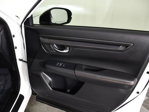Certified 2025 Honda CR-V Sport-L image 40