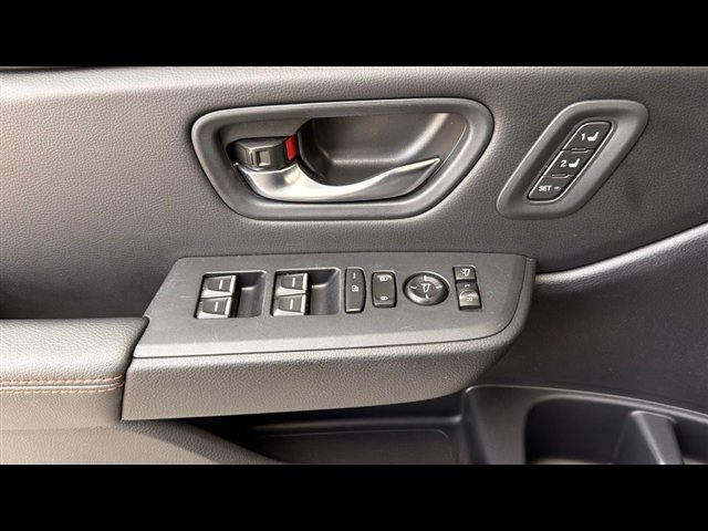 Certified 2025 Honda Pilot TrailSport image 37
