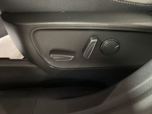 Used 2022 Ford Escape SE w/ Convenience Package image 9