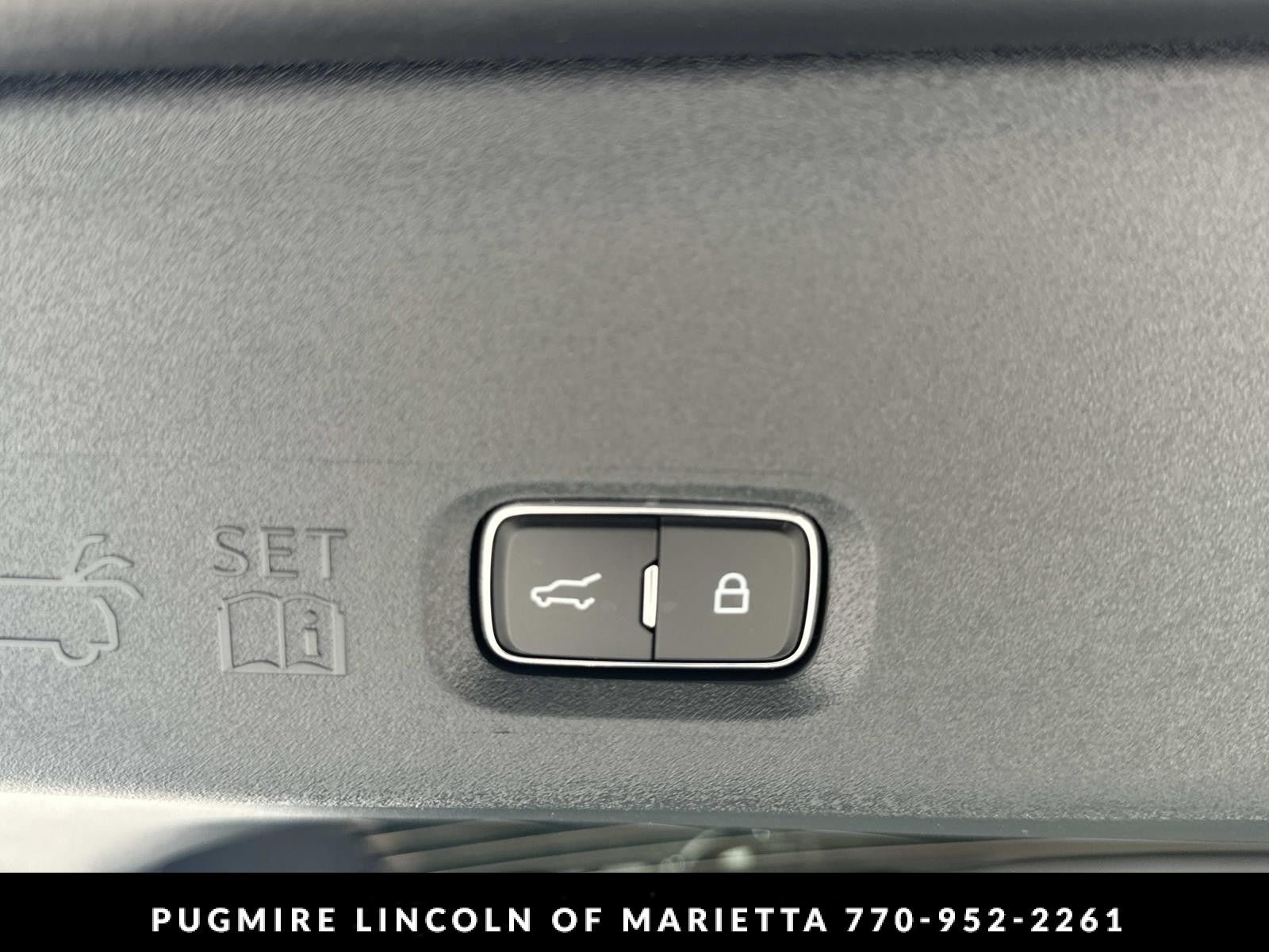 New 2026 Lincoln Navigator Premiere AWD/4WD image 20