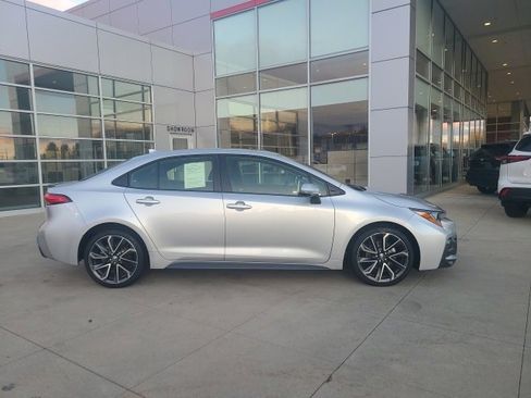 Used 2020 Toyota Corolla XSE image 8