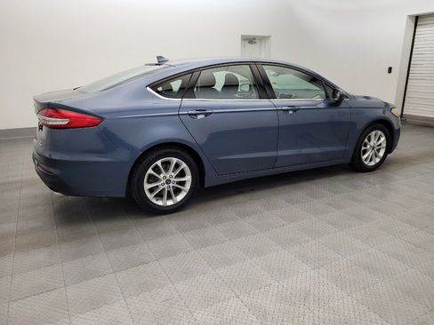 Used 2019 Ford Fusion SE FWD image 10