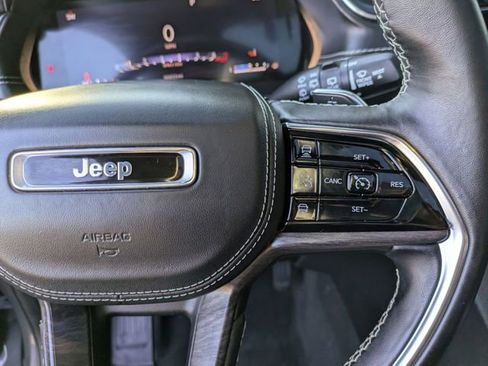 Certified 2022 Jeep Grand Cherokee L Overland AWD/4WD image 16