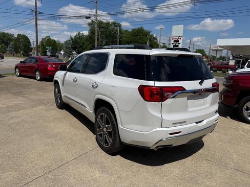 Used 2017 GMC Acadia Denali w/ Technology Package FWD image 3