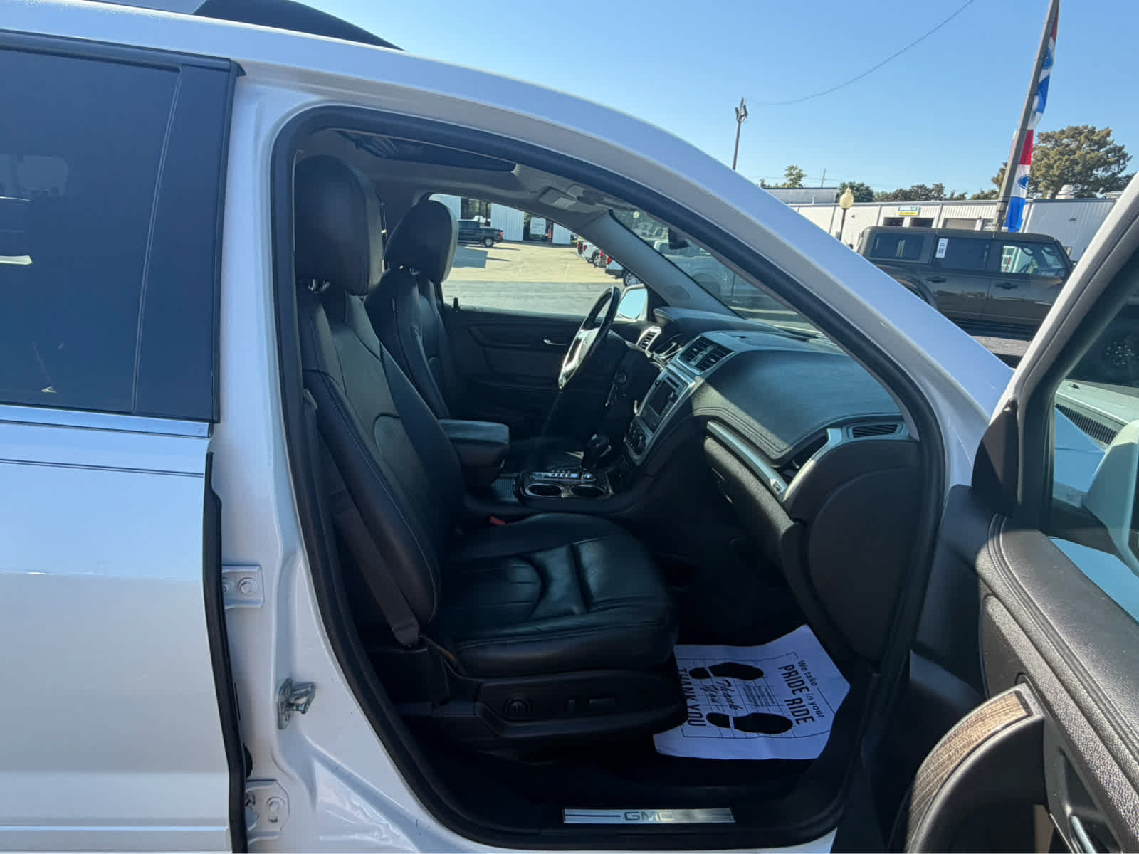 Used 2017 GMC Acadia Limited SLT AWD/4WD image 18