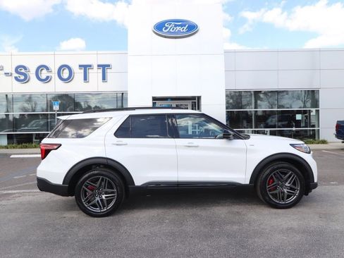 New 2026 Ford Explorer ST-Line w/ ST-Line Street Pack RWD image 17