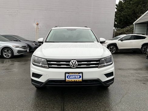 Used 2020 Volkswagen Tiguan SE w/ Panoramic Sunroof Package image 3
