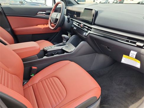 New 2026 Kia Sportage SX image 16