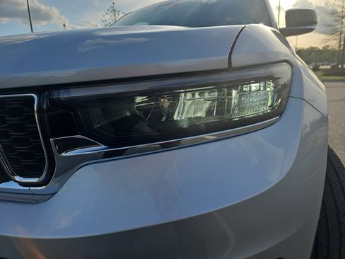 Used 2022 Jeep Grand Cherokee L Limited RWD image 30
