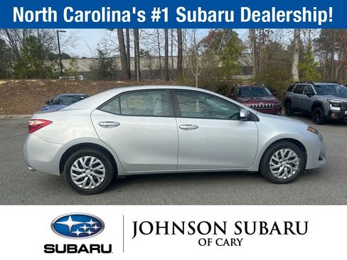 Used 2017 Toyota Corolla LE image 3