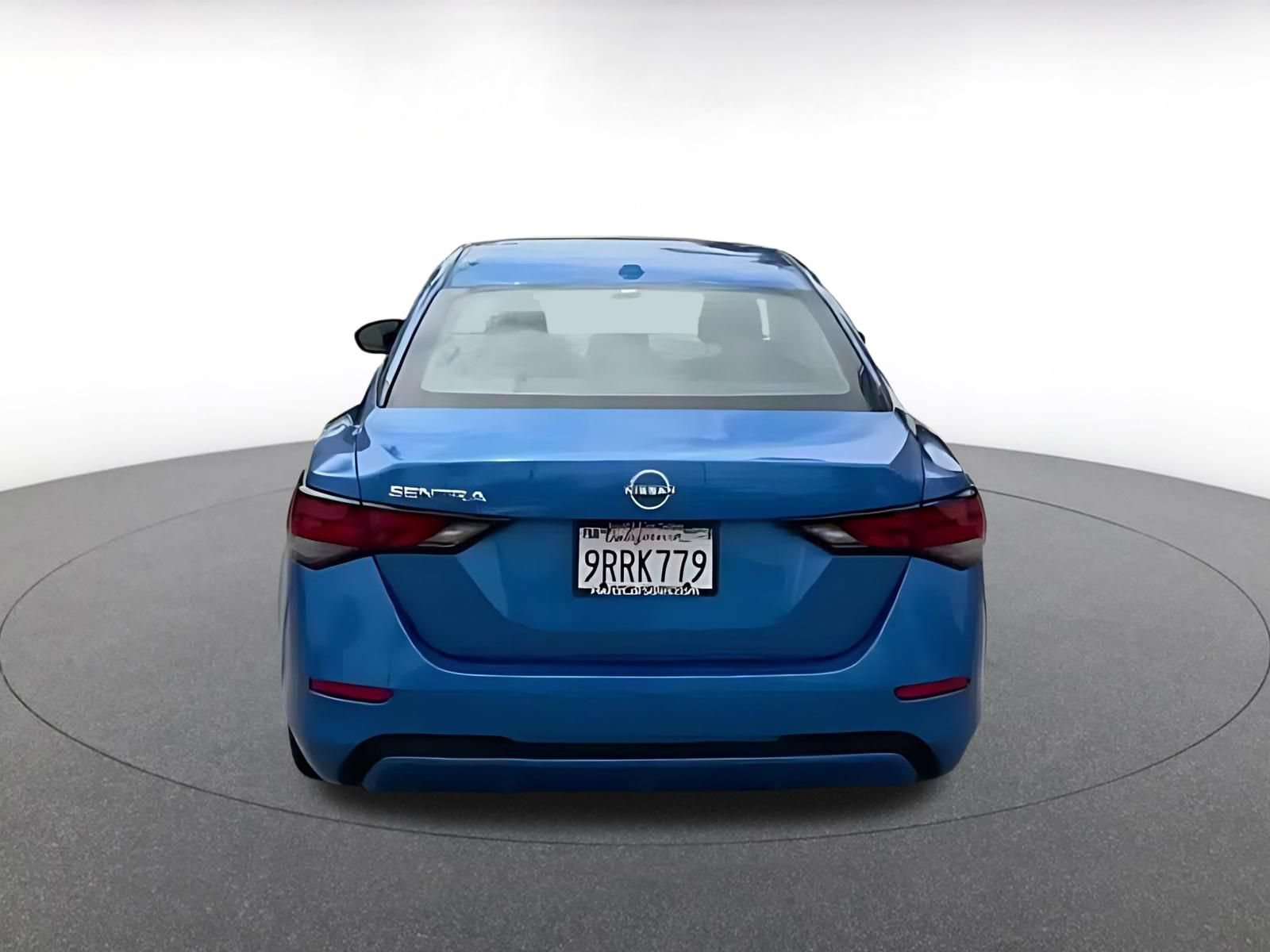 Used 2025 Nissan Sentra SV FWD image 7