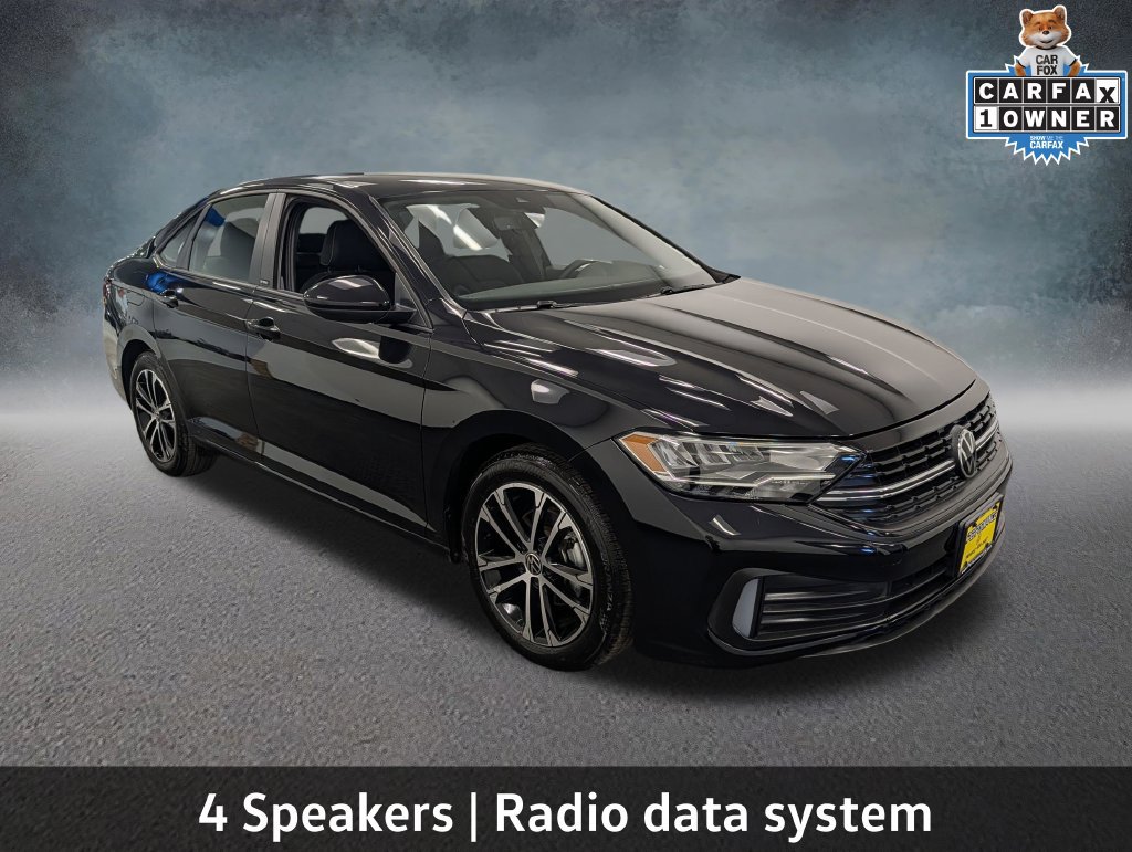 Used 2024 Volkswagen Jetta Sport FWD image 3