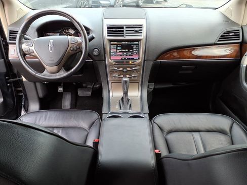 Used 2014 Lincoln MKX FWD w/ Equipment Group 101A image 24