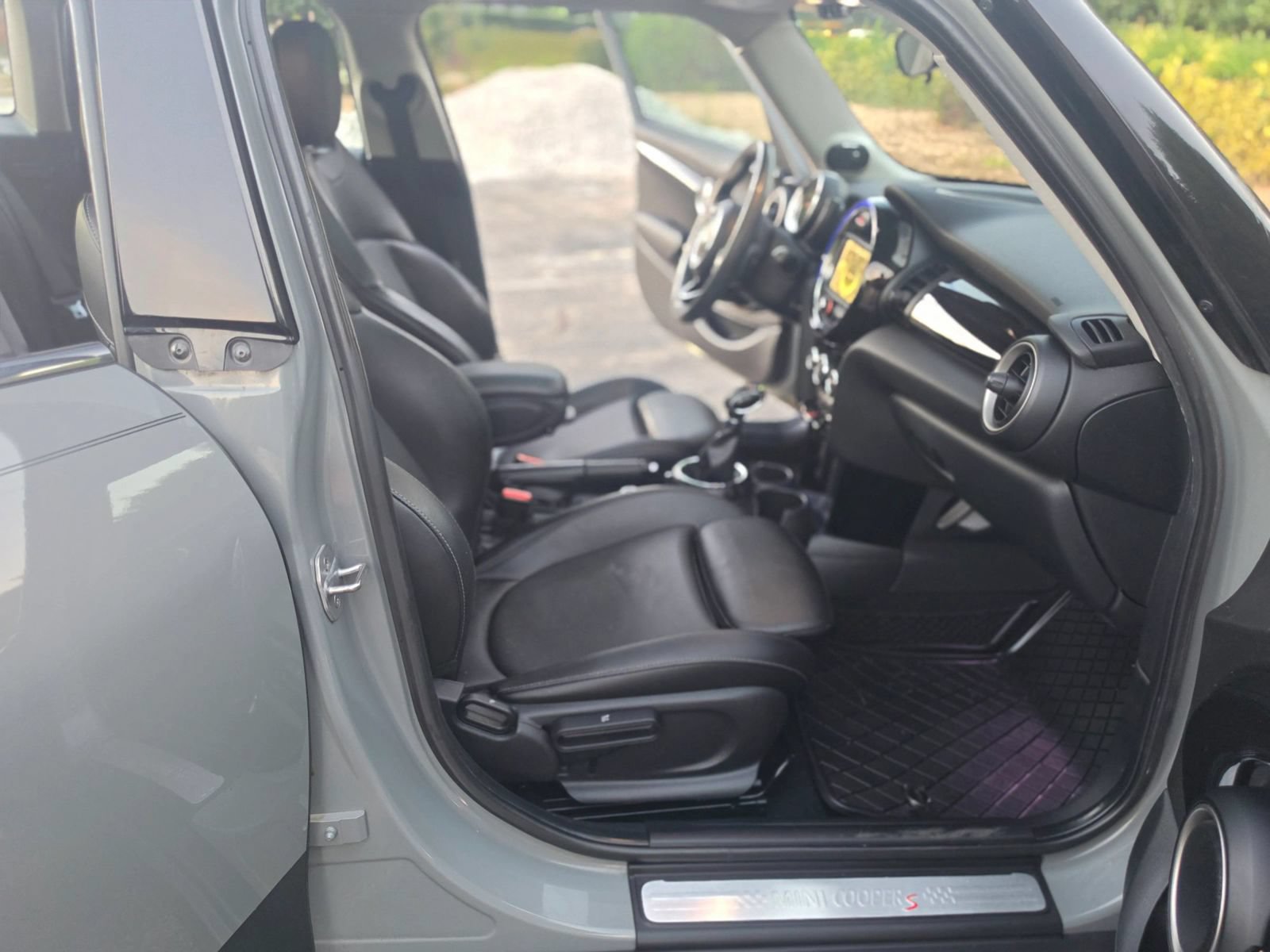 Used 2015 MINI Cooper S FWD image 11
