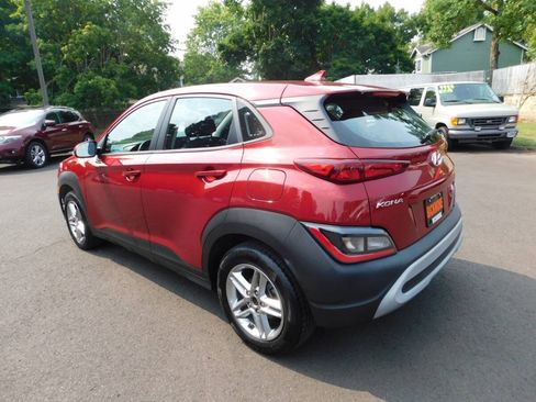 Used 2023 Hyundai Kona SE FWD image 3
