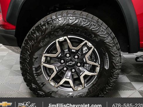 New 2026 Chevrolet Colorado ZR2 w/ Technology Package AWD/4WD image 37