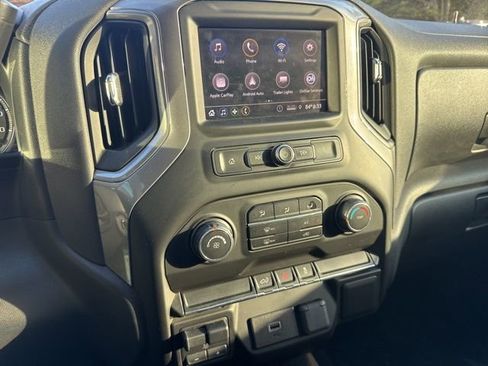 Used 2020 Chevrolet Silverado 1500 Custom w/ Custom Value Package image 15