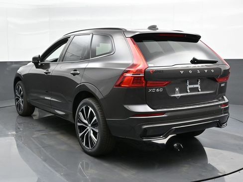 New 2025 Volvo XC60 B5 Plus w/ Protection Package Premier image 9