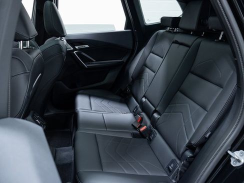 Certified 2025 BMW X1 M35i w/ Premium Package image 22