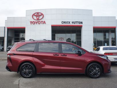 Used 2025 Toyota Sienna XSE w/ XSE Plus Package